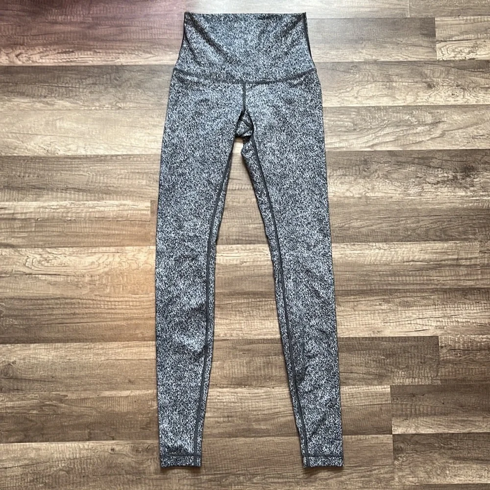 Lululemon Legging Pant High Rise Speckled Black  White size 4 - Picture 5 of 16